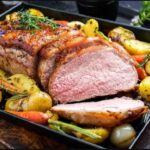 Receta Cerdo al Horno con Patatas: Plato Tradicional Fácil y Delicioso