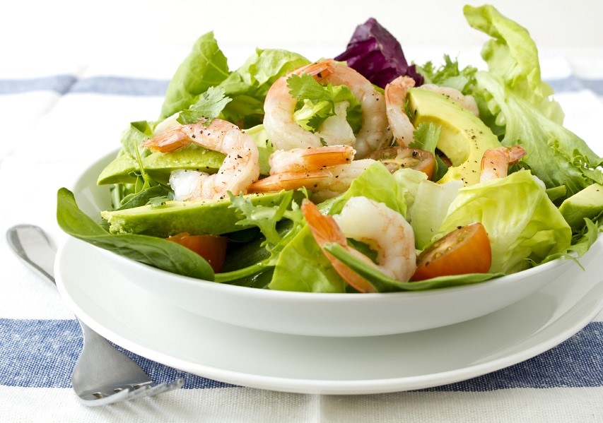 Receta Ensalada de Gambas y Aguacate: fresca, saludable y fácil de preparar