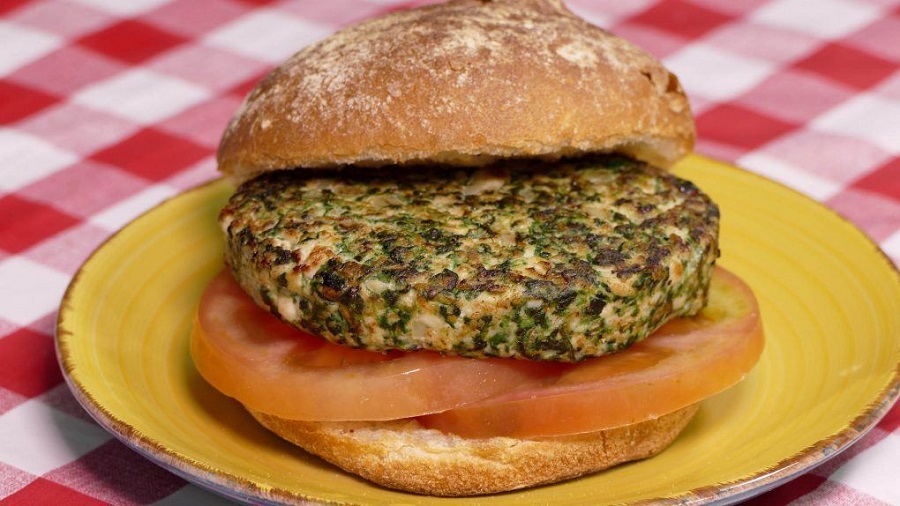 Receta Hamburguesa de pollo y espinacas: una opción saludable, sabrosa y fácil de preparar
