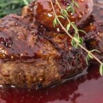 Receta Lomo de Cerdo al Vino Tinto: Plato Tradicional Jugoso y Lleno de Sabor