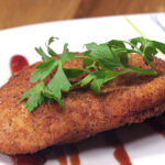 Receta Pechugas de Pollo Empanadas con Ajo y Perejil: Crujientes, Aromáticas y Fáciles de Preparar