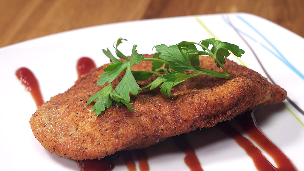 Receta Pechugas de Pollo Empanadas con Ajo y Perejil: Crujientes, Aromáticas y Fáciles de Preparar