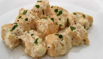 Receta Pechugas de Pollo en Salsa de Queso Azul: Un Plato Cremoso y Elegante