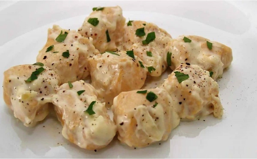 Receta Pechugas de Pollo en Salsa de Queso Azul: Un Plato Cremoso y Elegante