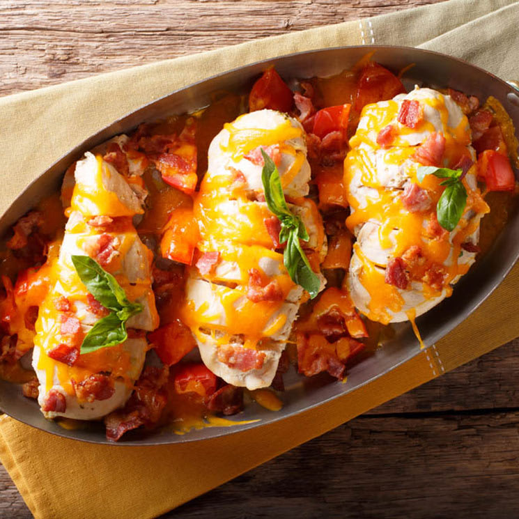 Receta pechugas de pollo con bacon y queso al horno: Plato fácil, jugoso y perfecto para cualquier ocasión