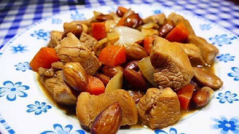 Receta Pollo con Almendras Estilo Chino: Un Clásico de la Cocina Asiática