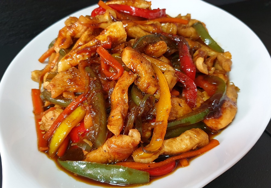 Receta Salteado de Pollo con Soja: Un Plato Rápido, Sabroso y Saludable